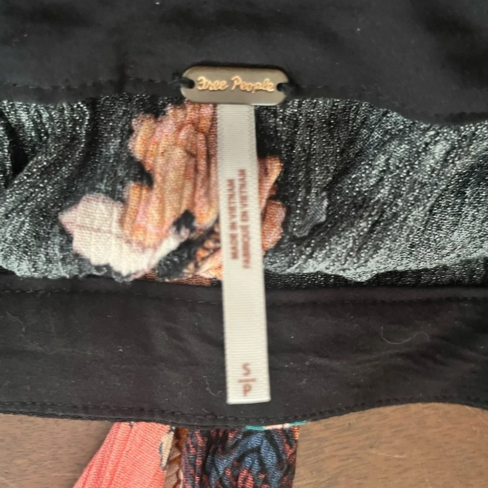 FREE PEOPLE Floral Strapless Bali Birds of Paradise Wide-Leg Jumpsuit EUC - Picture 11 of 11